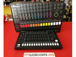 ROLAND TR 8S